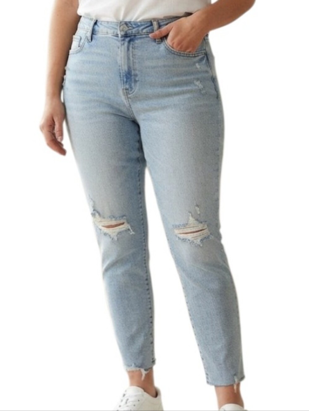 Time and Tru Light Wash Distressed Skinny Jeans Size 14